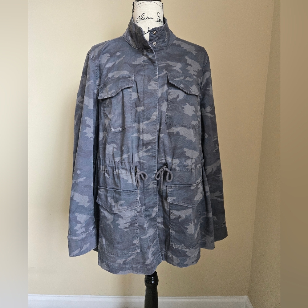 Lane Bryant Green And Tan Camouflage Utility Jacket with Drawstring Waist EUC